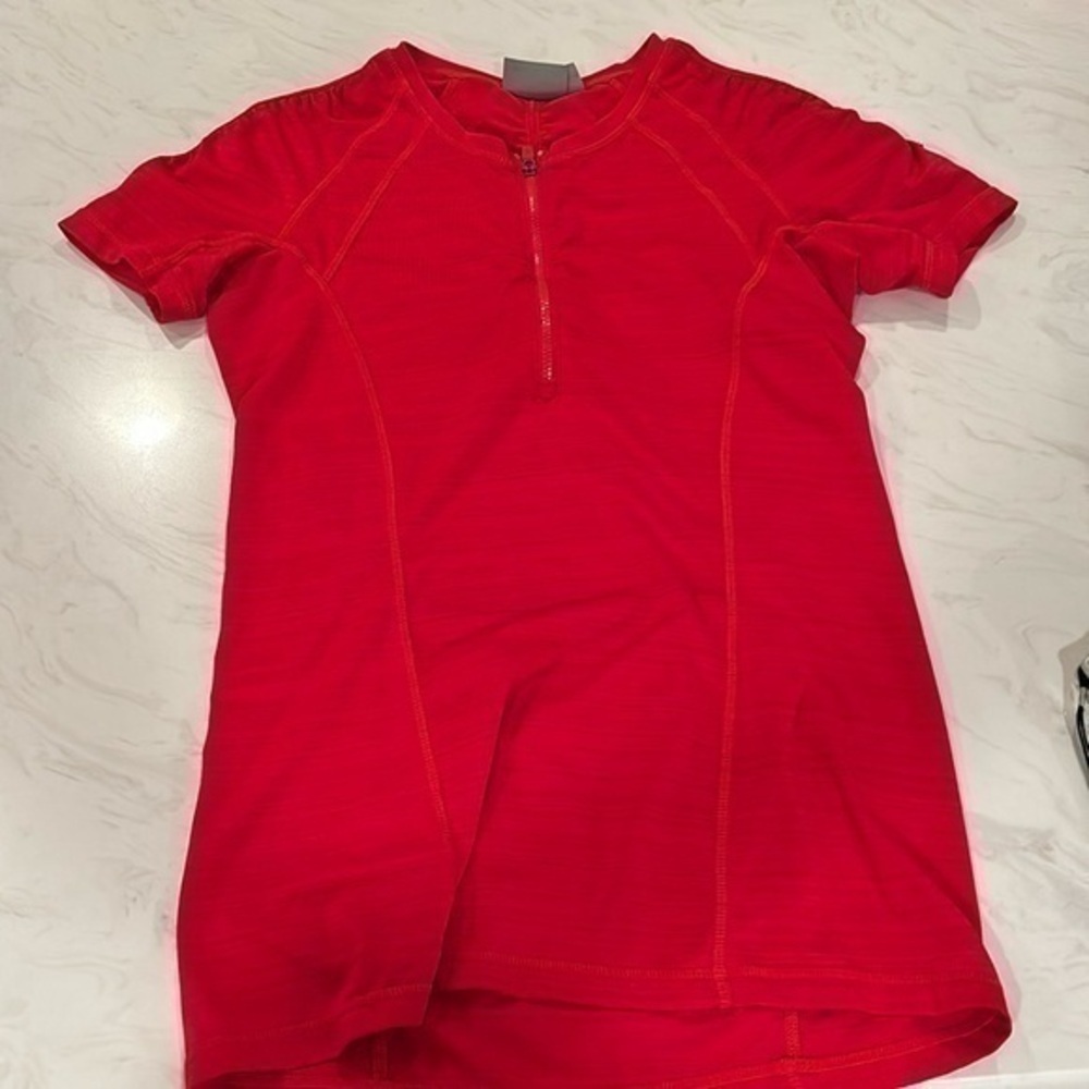 Athleta Rash Guard Too - Picture 1 of 5